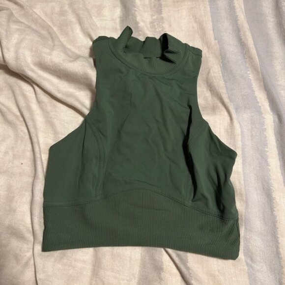 Lululemon Cropped Top Nulu size 6 - Picture 2 of 2